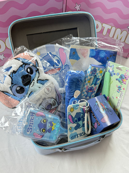Stitch Gift Box | 1 suitcase + 15 random items